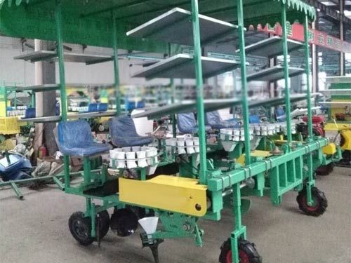 牽引式移栽機(jī)